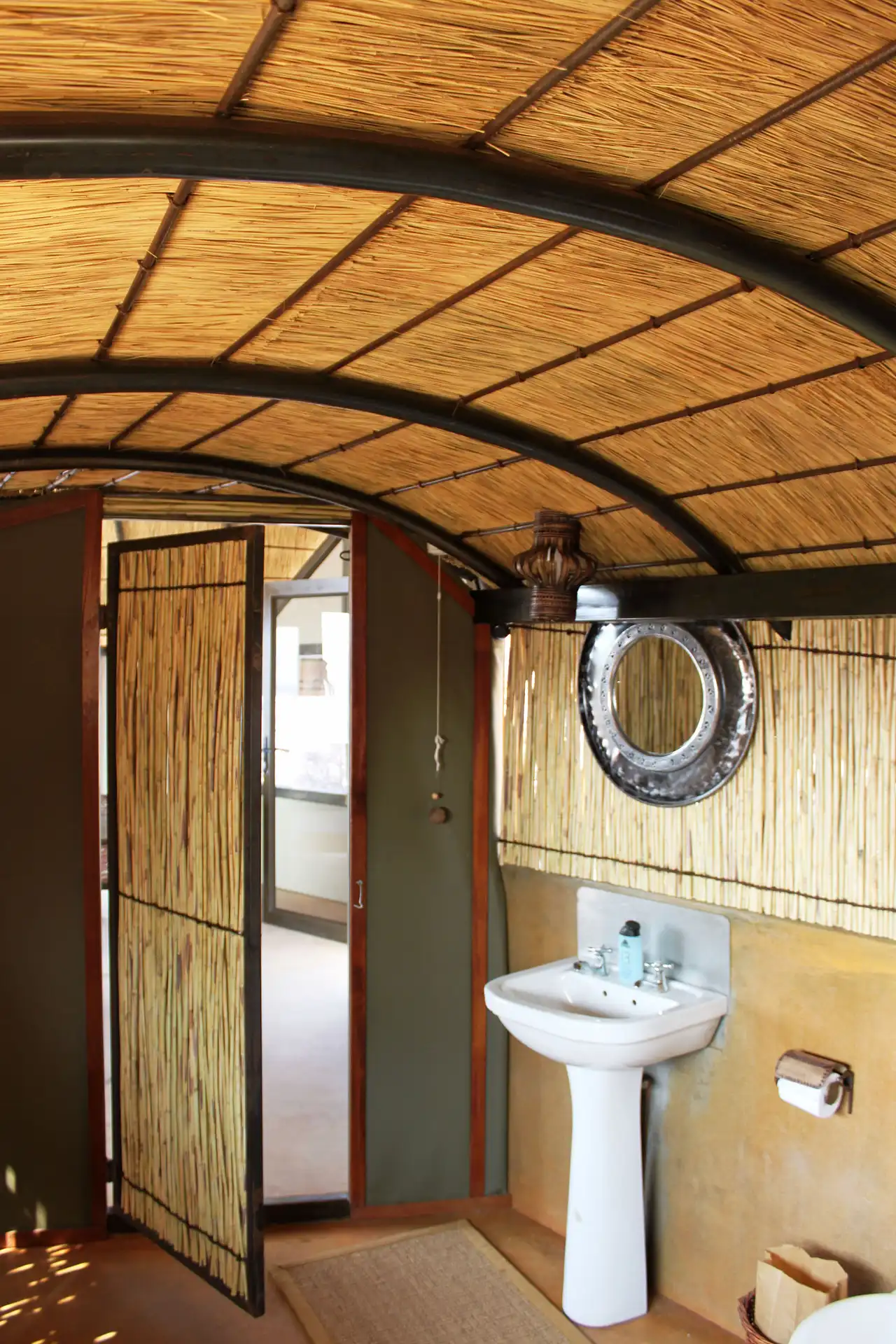 Etaambura Lodge
