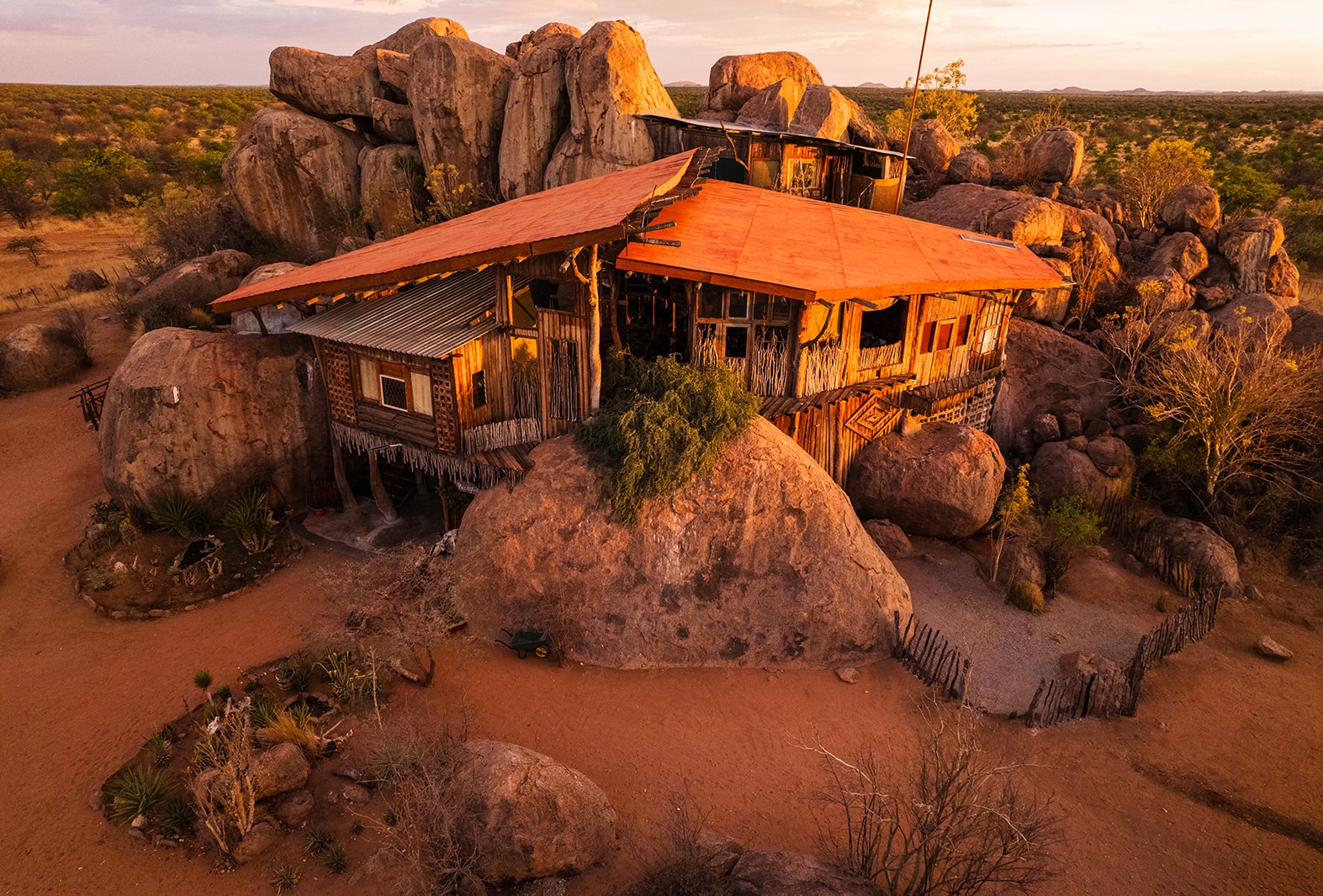 Onjowewe Treehouse